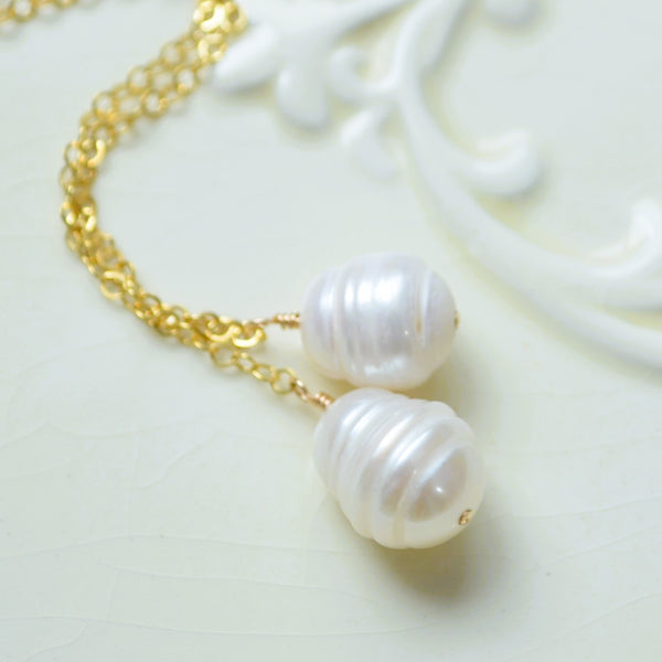 White Pearl Lariat Necklace in Gold