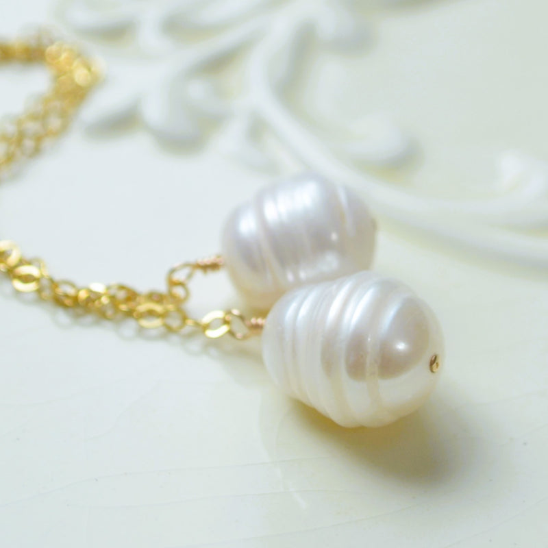 White Pearl Lariat Necklace in Gold