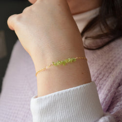 Peridot Bracelet with Gemstone Chips in Gold