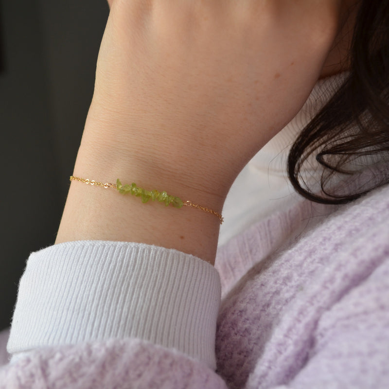 Peridot Bracelet with Gemstone Chips in Gold