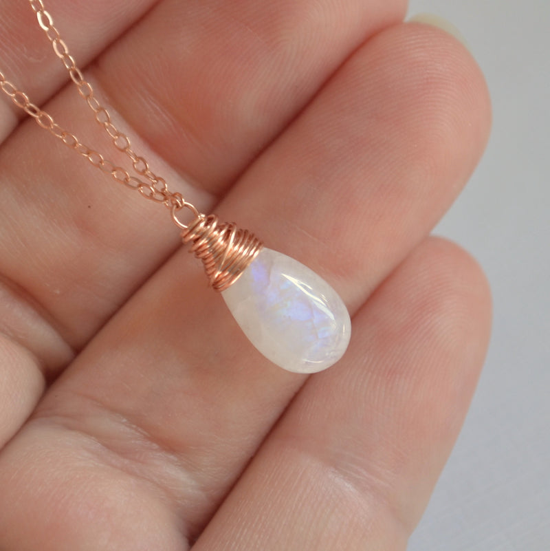 Simple Rainbow Moonstone Pendant Necklace in Rose Gold