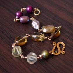 Plum and Olive Green Bracelet in Gold - Changing Orchard