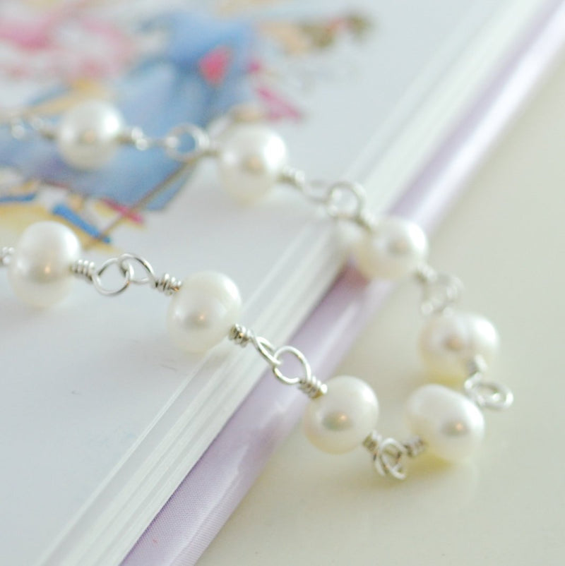 Elegant White Pearl Necklace for Girls