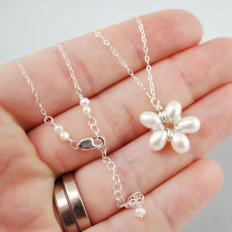 White Pearl Flower Pendant Necklace
