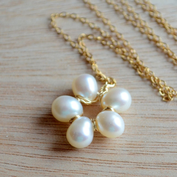 Freshwater Pearl Flower Necklace and Ivory Pearl Pendant