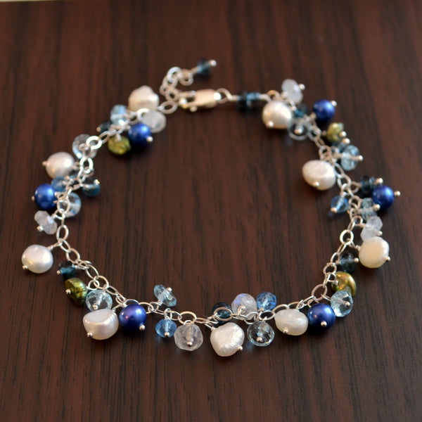 Freshwater Pearl Bracelet in Blue and White - Bluebells