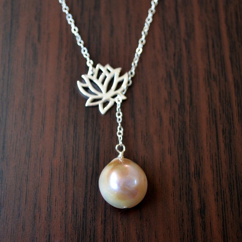Pearl Lariat Necklace with Lotus Flower
